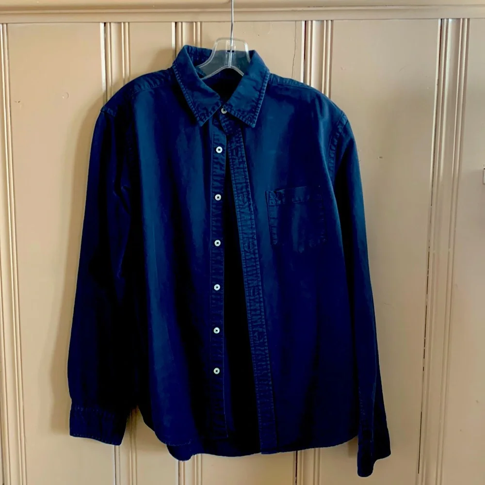 Mens button down - Picture 1 of 2